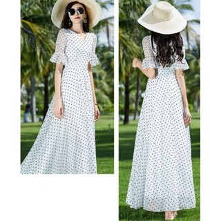 ĐẦM XÒE BI NỀN TRẮNG