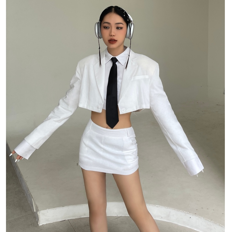 Áo Vest Croptop tay dài màu Trắng - Linen Croptop Vest - DEPASS