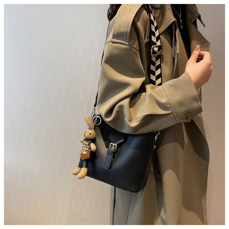 Túi đeo vai, đeo chéo HV24 da bò thật - túi nữ da bò dây bản to cao cấp