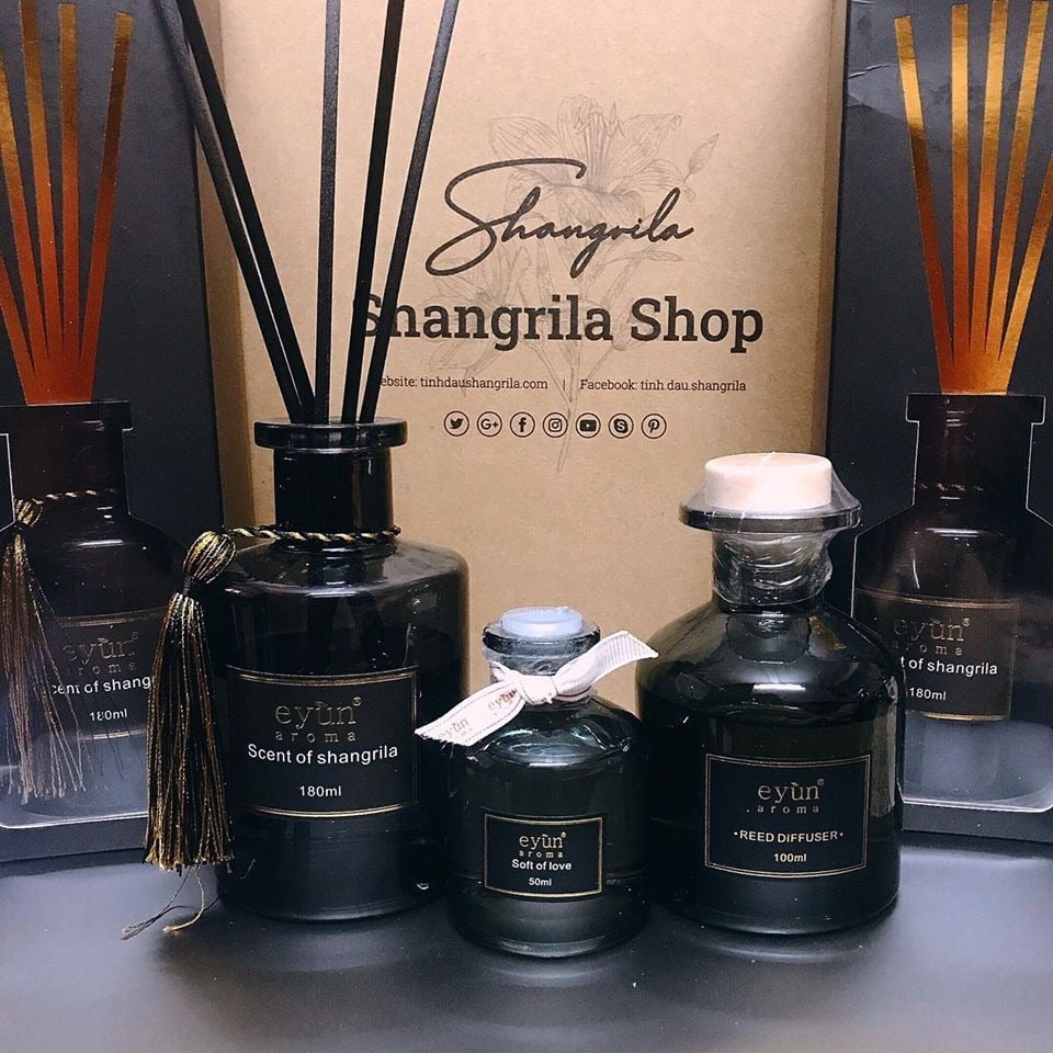 Chai 180ml, Tinh Dầu Khuếch Tán thơm phòng, Màu Đen Quý Phái, Mùi Shangrila mê hoặc sang chảnh, Shangrila Shop