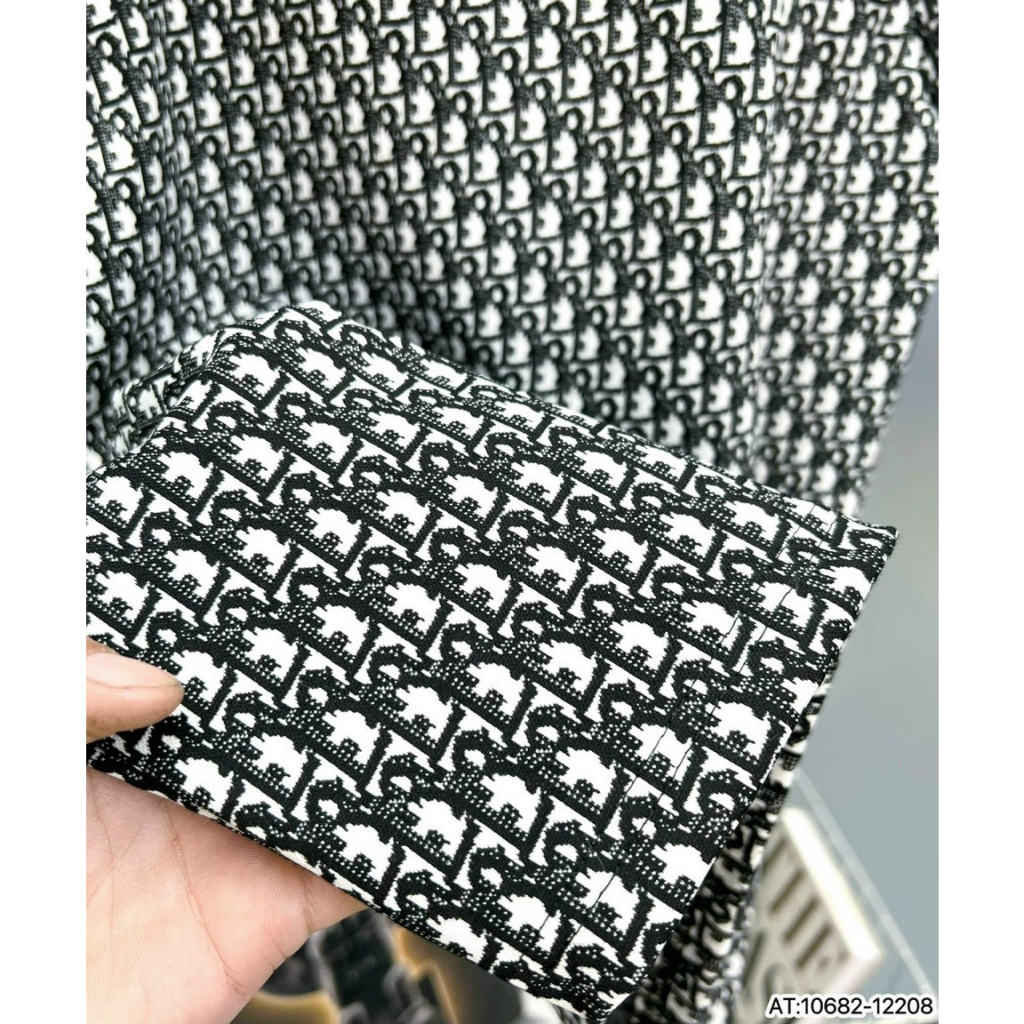 Áo thun nam DIO họa tiết phối phong cách trẻ trung chuẩn form