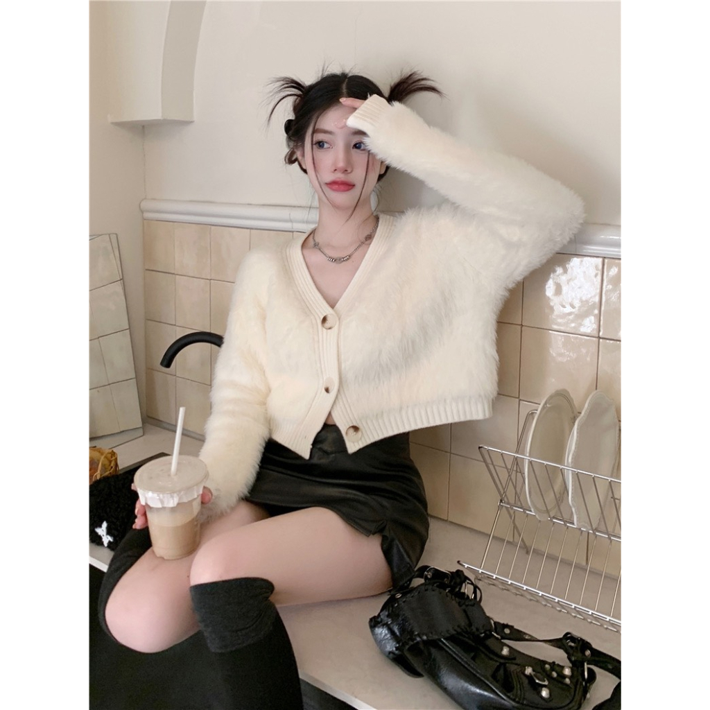 Áo Cardigan len lông thỏ phối cúc ngọc tay bồng xinh xắn | BigBuy360 - bigbuy360.vn