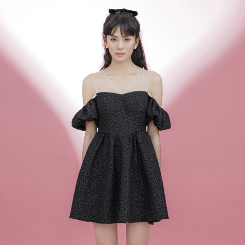CARA Đầm Ngắn Ema Dress kiểu hai dây kèm tay trễ vai đơn giản dễ thương xinh xắn