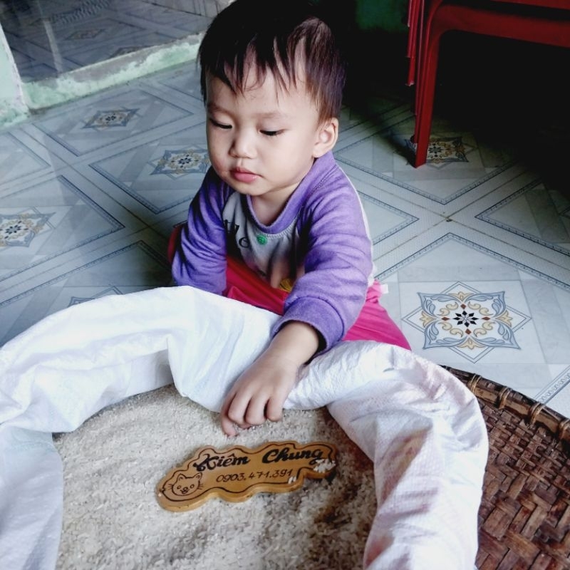 1kg Gạo lúa thơm quê nguyên cám có thể lấy nước cơm uống, làm đẹp.