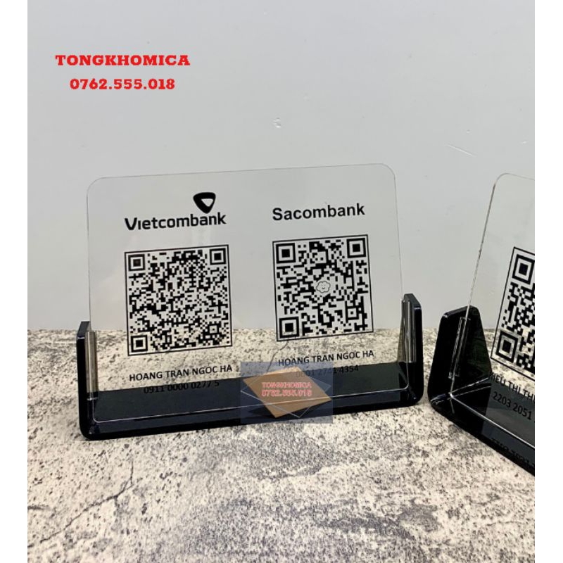 Kệ/bảng quét mã QR để bàn mica cao cấp