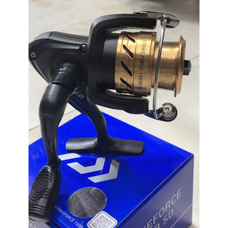 Máy câu cá đứng daiwa revros lt 2500-xh , máy câu