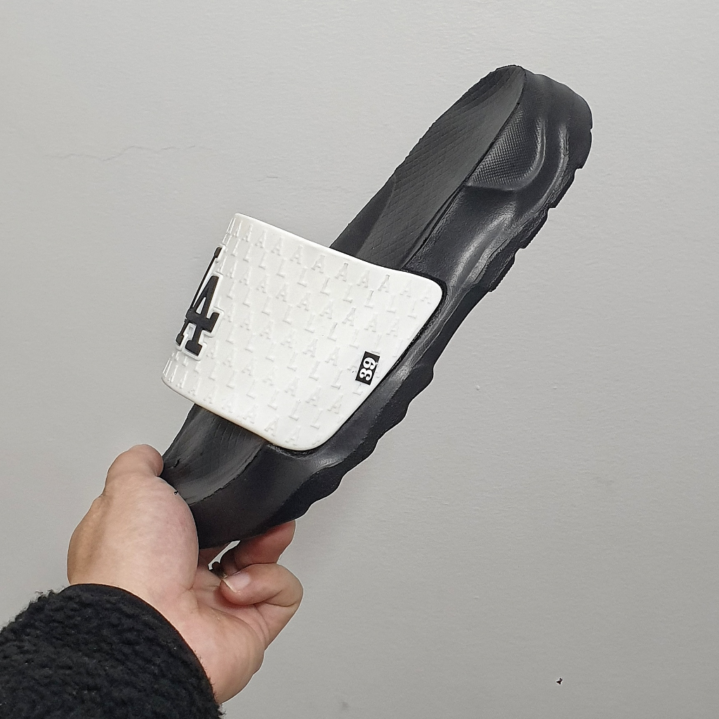 Dép bánh mì nữ LOGO-NY sang chảnh - dép nữ quai ngang dễ thương