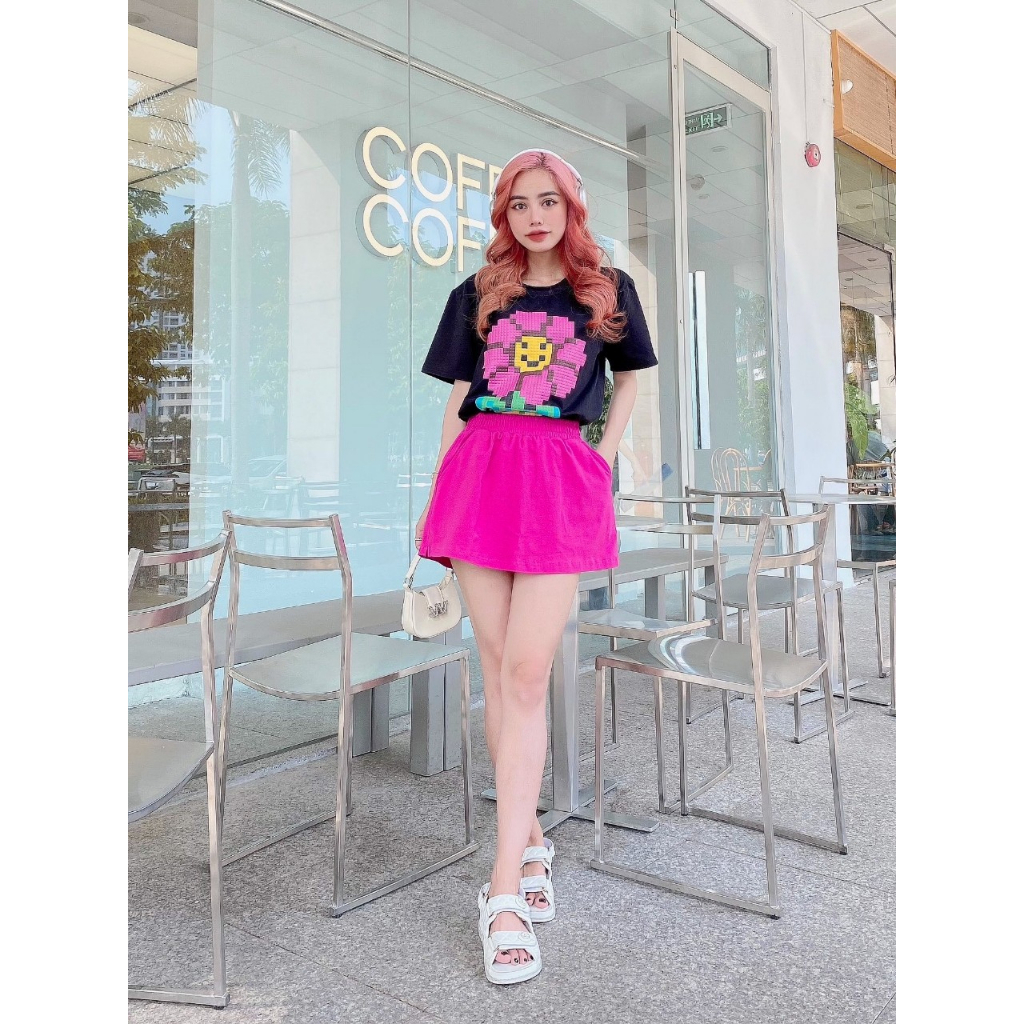 Set BIGSIZE quần váy kaki hồng kèm áo thun đen bông hoa