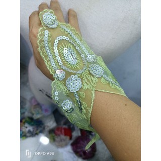Cổ áo ren trang trí