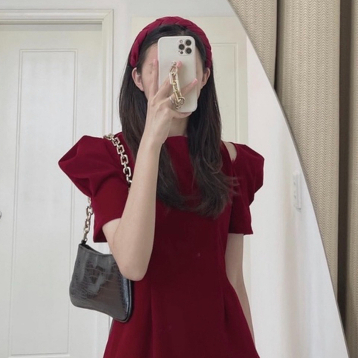 Áo Dài Nhung Cách Tân Tay Lồng Đèn Phối Tơ Cho Các Nàng Du Xuân