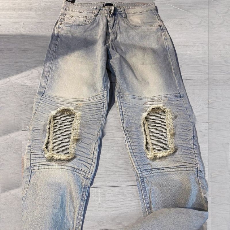 Quần jean nam QJ35 MAKVN miếng vá Bike màu xanh nhạt rách gối from bó phong cách năng động đường phố