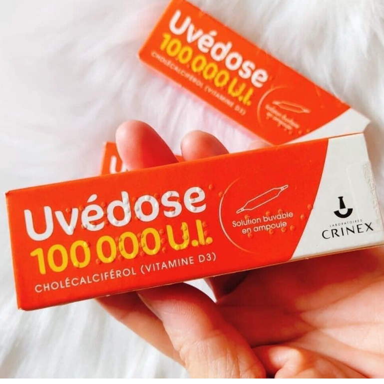 Vitamin D3 1 liều cao 100000 UI 2ml 3 tháng Uvedose Pháp dành cho bé 18m+