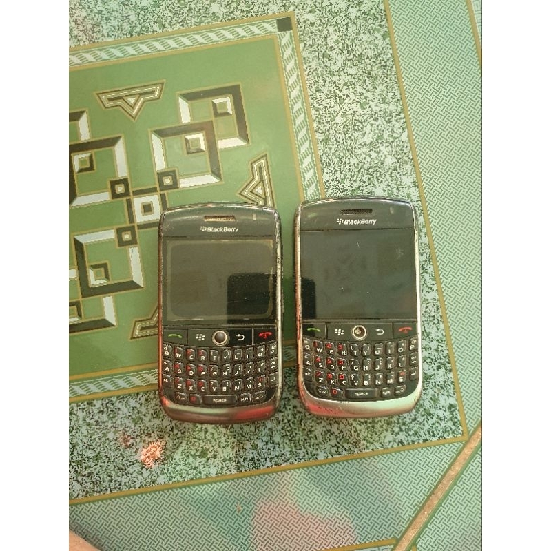 Cặp xác điện thoại Blackberry 8900