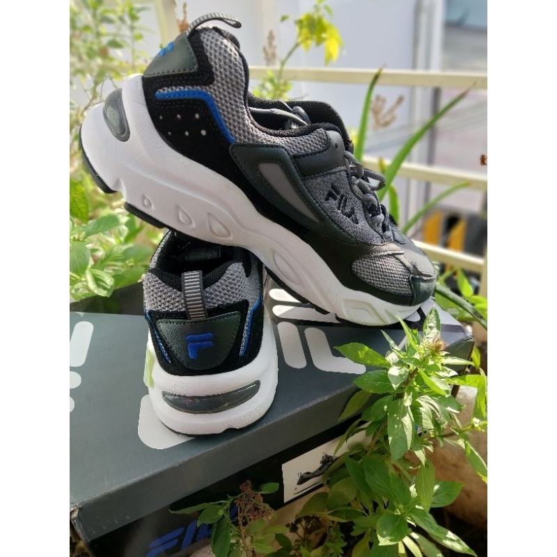 Giày FILa chính hãng size 47