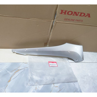 Ôp sàn bên trái - thanh cạnh honda lead 110 cũ năm 2009-2011 màu bạc. 83610gge900zd