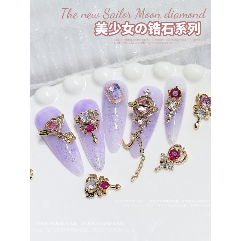 Charm kim loại hình tim vàng bạc đá đỏ gắn móng