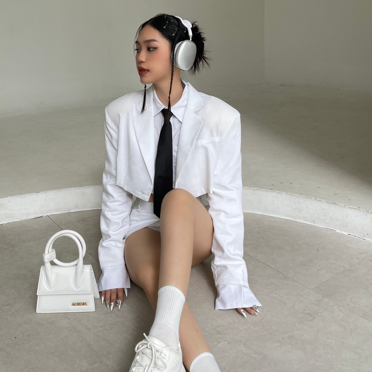 Áo Vest Croptop tay dài màu Trắng - Linen Croptop Vest - DEPASS