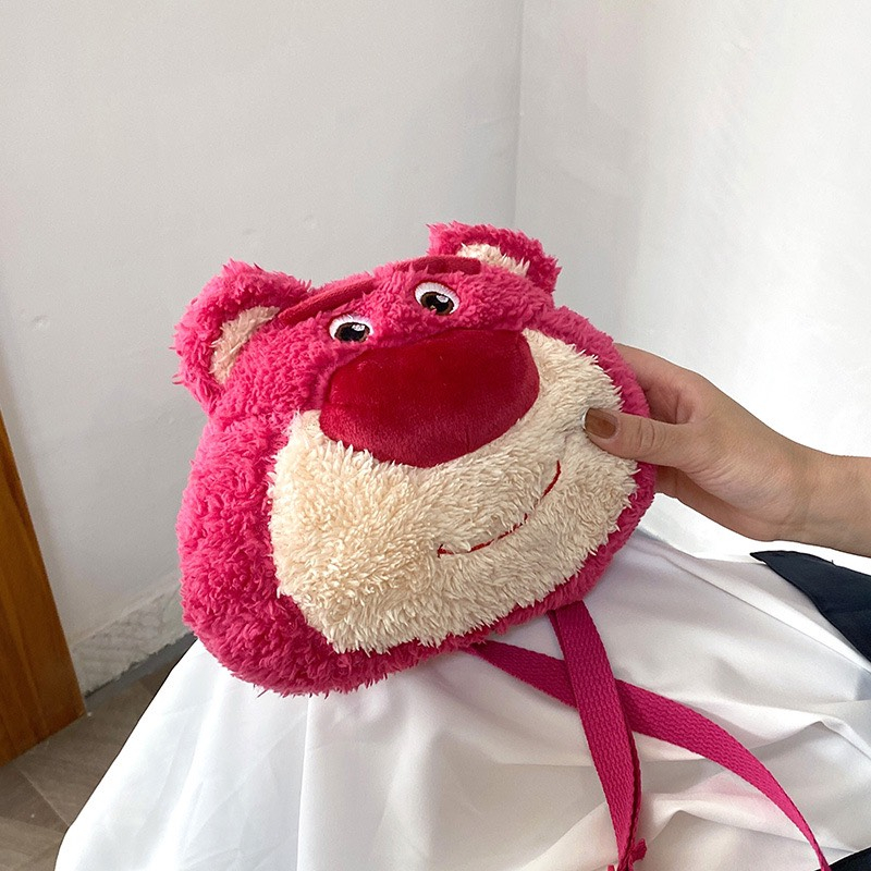 Túi đeo chéo nữ hình chú gấu dâu tây Disney Lotso nhồi bông đáng yêu dễ thương giá rẻ DC688