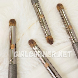 Cọ nhấn hốc mắt - đuôi mắt - nhấn sáng đầu mắt Piccasso 208