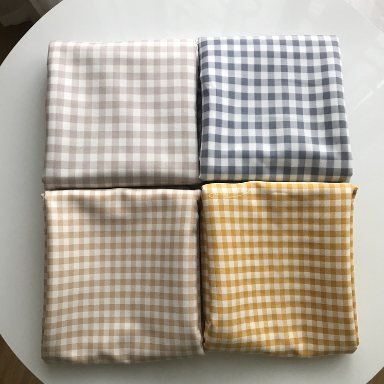 Khăn trải bàn 100x150cm họa tiết caro đa năng nhiều màu, chụp sản phẩm Casimi Decor