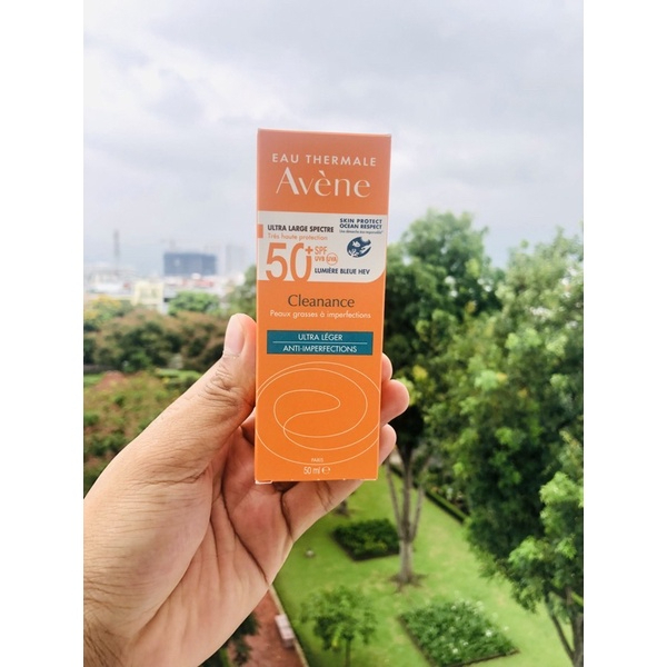 Kem Chống Nắng SPF 50+ Bảo Vệ  Rất Cao Cho Da Nhờn Mụn Avene Very High Protection Cleanance 50+
