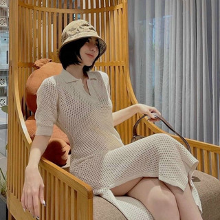 Đầm Len Suông Cổ V Xẻ Tà
