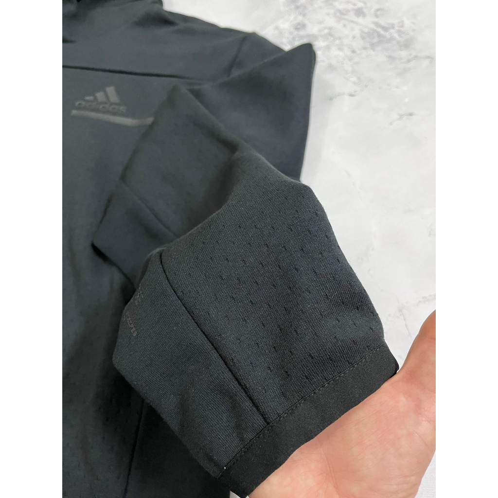 Áo Hoodie Adidas ZNE GM6528 chỉ duy nhất size S âu