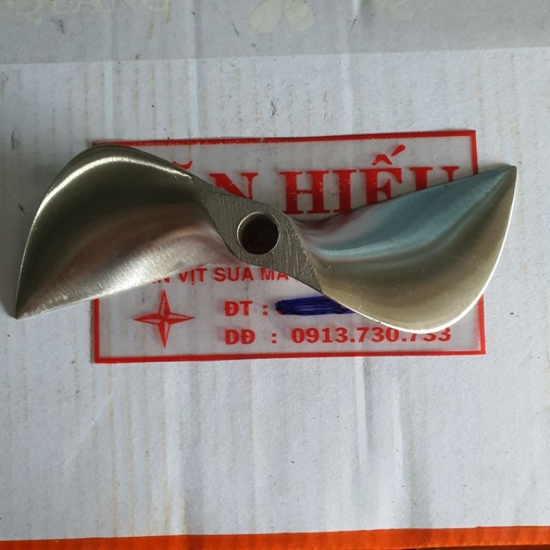 Chân vịt inox 2 cánh 5.0 và 6.5 mủi nhọn loại bóng mờ ren 14 cam kết như hình giá sỉ