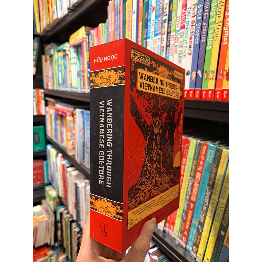 Sách - Wandering Through Vietnamese Culture