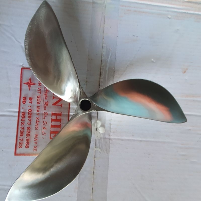 Chân vịt inox yanmar 3t72 3t74 3t75 kubota 72  cánh nhọn loại bóng mờ inox 316cam kết như hình giá sỉ