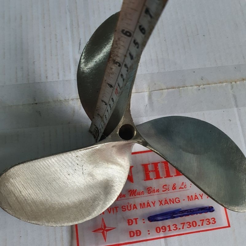 Chân vịt inox  3 cánh 7.0 và 7.5 nhong sên mẩu cano   cam kết như hình giá sỉ