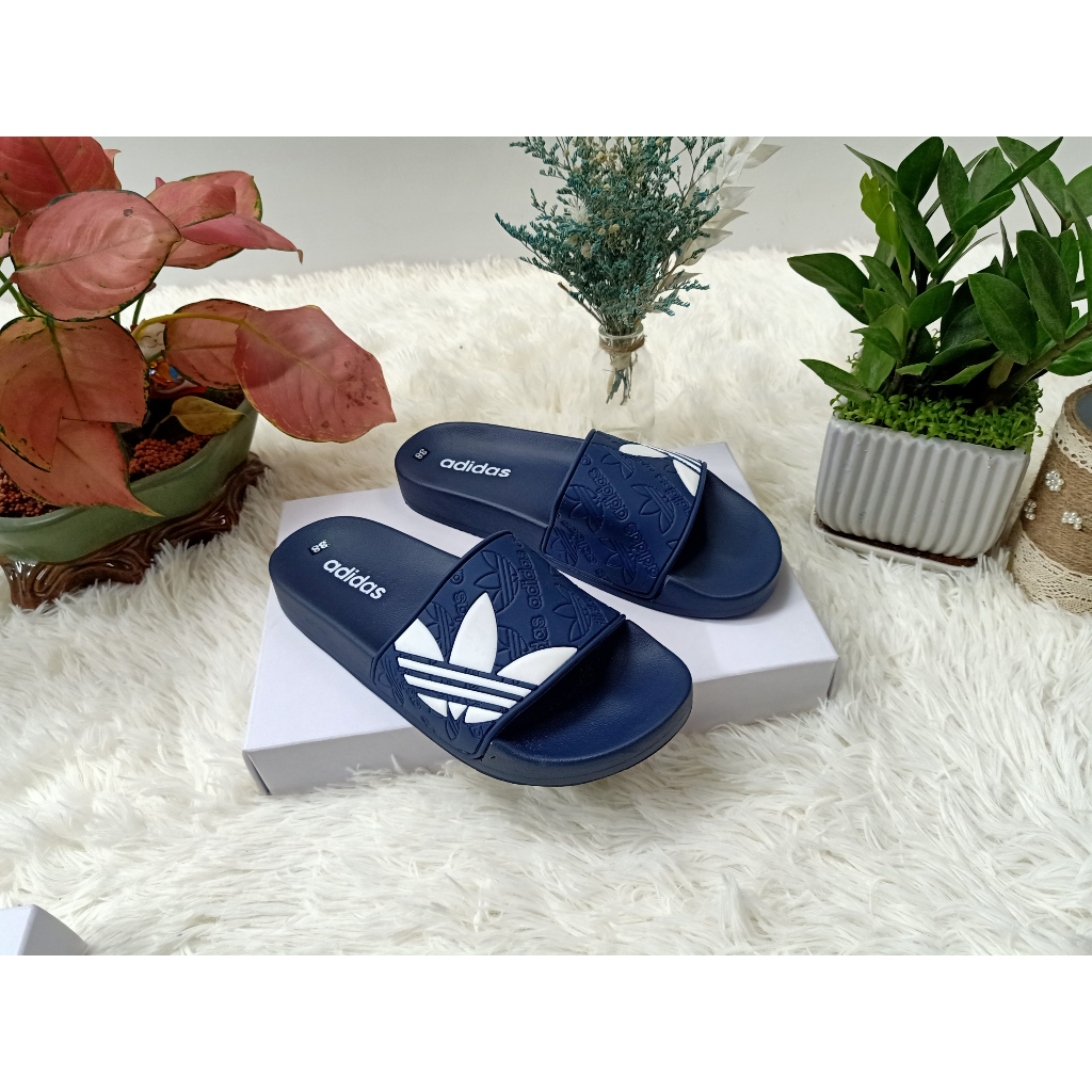 Dép nam dép adidas 3 lá kèm họa tiết độc đáo, lót da mềm mại, đế cao su êm ái, ma sát cao