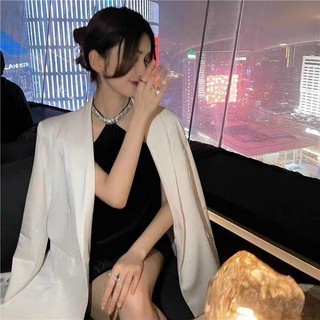Đầm yếm cổ đính đá sang sịn