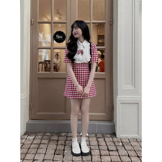 Đầm caro dạ hồng - đỏ nơ cổ trắng nơ