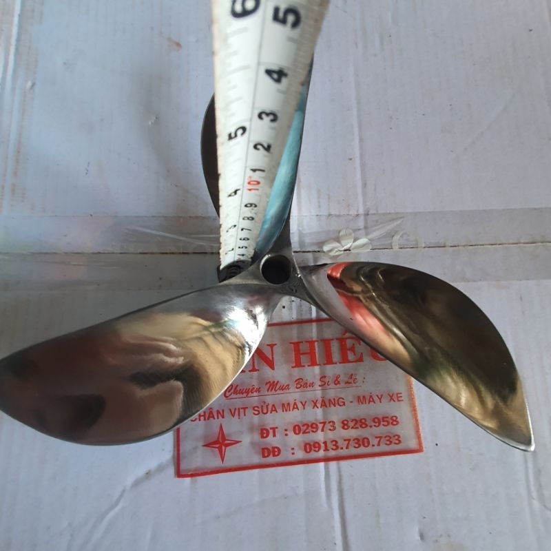 Chân vịt inox yanmar 3t72 3t74 3t75 kubota 72  cánh nhọn loại bóng mờ inox 316cam kết như hình giá sỉ