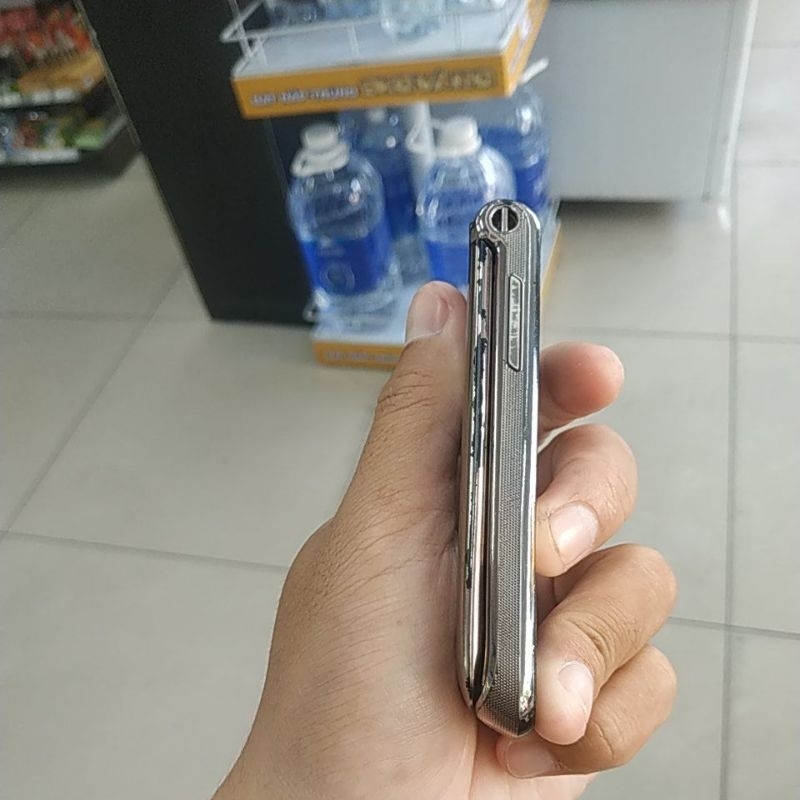 Xác điện thoại Motorola V9