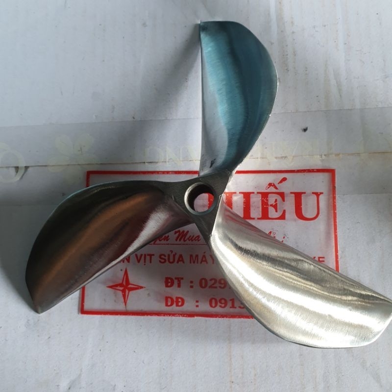 Chân vịt inox 3 cánh 6.0 và 6.5  máy nhong cốt xéo loại bóng gương  cam kết như hình giá sỉ