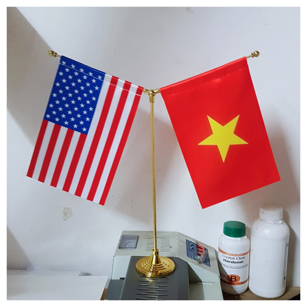 Cờ Để Bàn Mạ Vàng