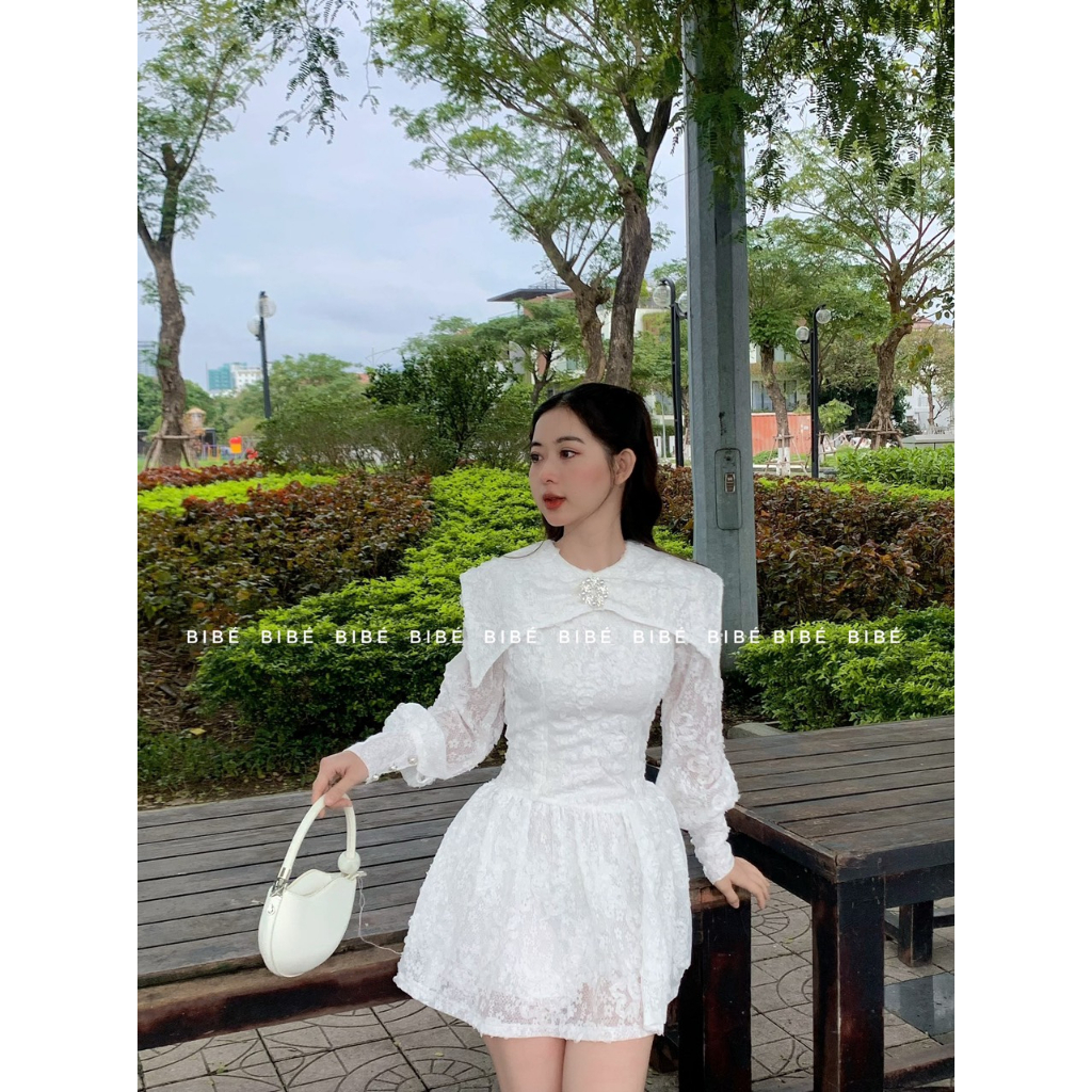 Đầm tay dài hoa ren đính ngọc