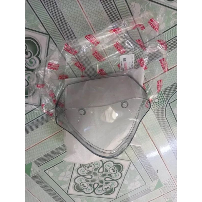 Nắp chụp đèn hậu Sirius 110 xăng cơ chính hãng, kiếng đèn sau sirius