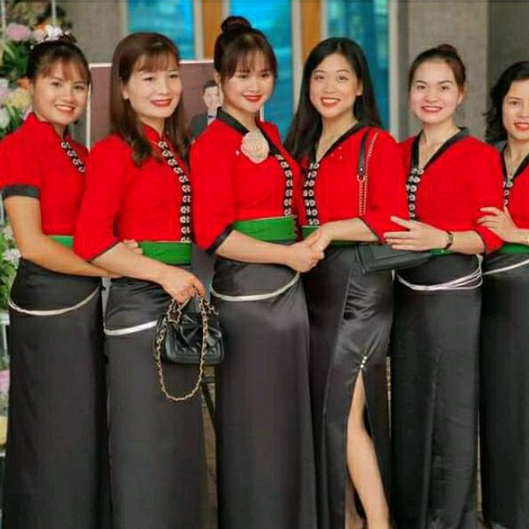 Áo cóm dân tộc thái (vải lụa)