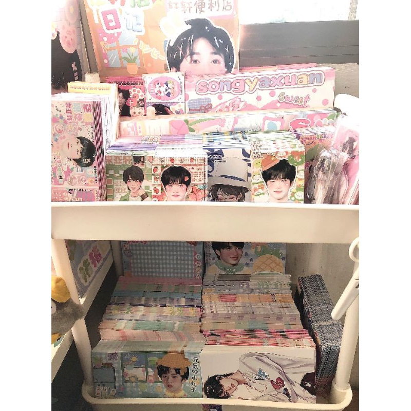 Lucky Box TNT - Hàng có sẵn