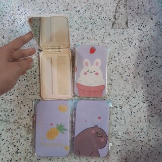 COMBO (5 CÁI)GƯƠNG KÈM LƯỢC(kiểu ngẫu nhiên)