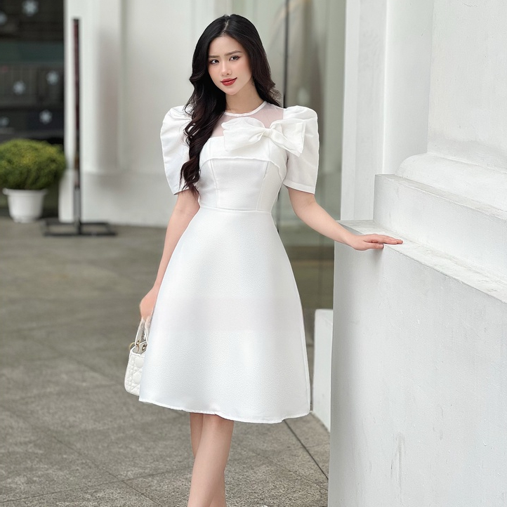 Váy thiết kế dự tiệc cổ vuông vai bồng chiết eo đính nơ kiêu kỳ M12 | BigBuy360 - bigbuy360.vn