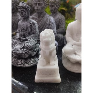 Tượng sư tử giả đá