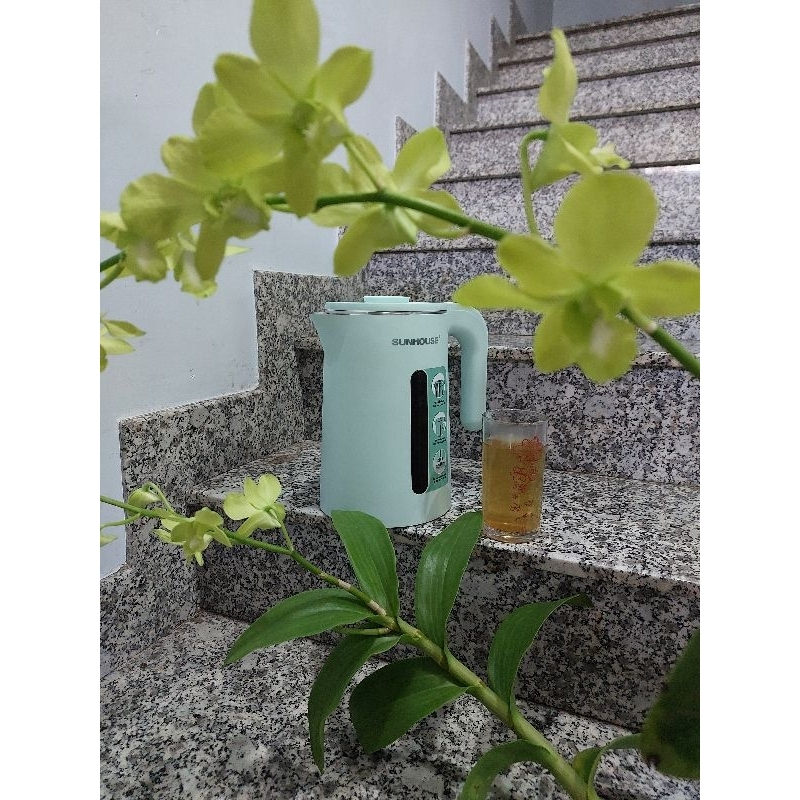 Ấm siêu tốc SUNHOUSE SHD1351 inox 2 lớp vỏ ngoài chống bỏng dung tích 1.8L