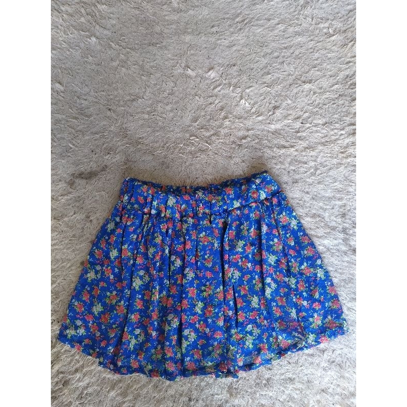 Pass quần short váy đùi hoa xếp li 2hand