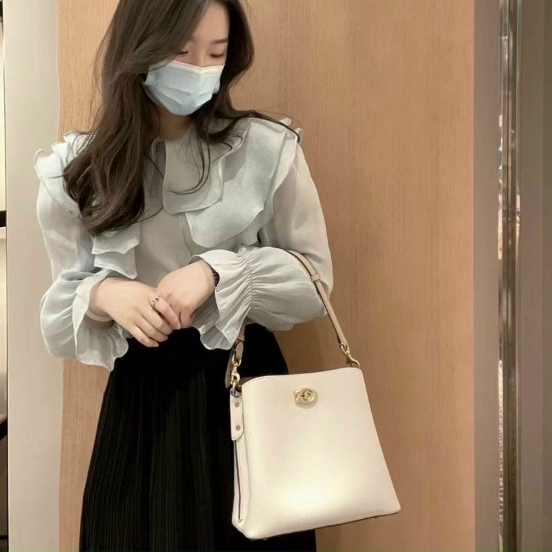 Túi Coach Willow Bucket công sở sang trọng