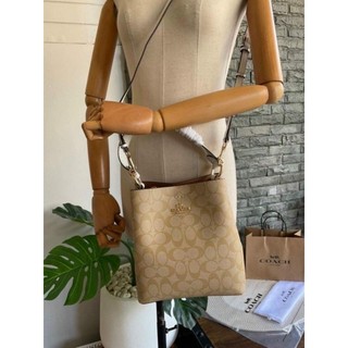 Túi c*oach small town bucket cổ điển sang trọng