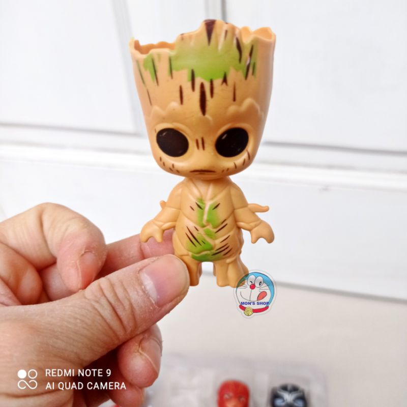 Hộp 10 siêu anh hùng bằng nhựa